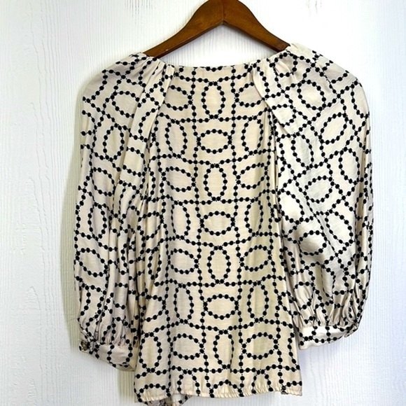 H&M - Black And Ivory Design V Neck Button Down Puff Sleeves Top Size XXS - Picture 10 of 11